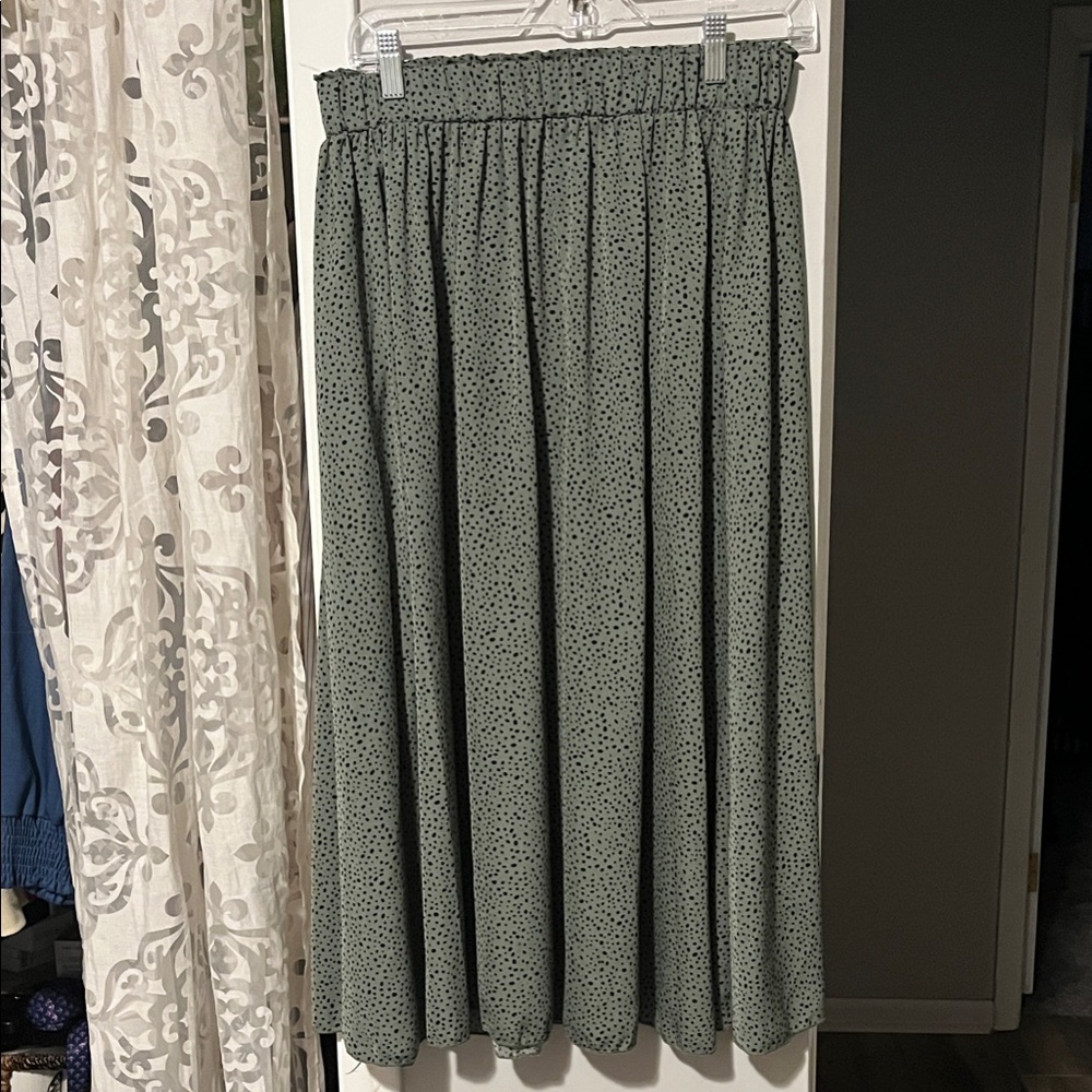 SHEIN Green midi Skirt with Dots